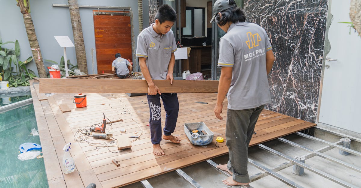 découvrez l'univers des charpentiers : des artisans passionnés par le bois, mettant leur savoir-faire au service de la construction et de la rénovation. apprenez-en plus sur leurs techniques, leur expertise et les tendances en matière de design en bois.